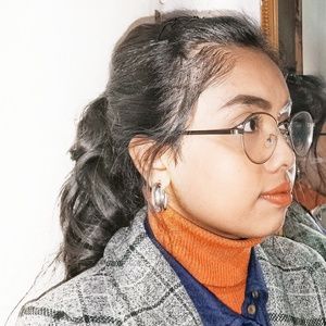 Meet your Posher, Priya